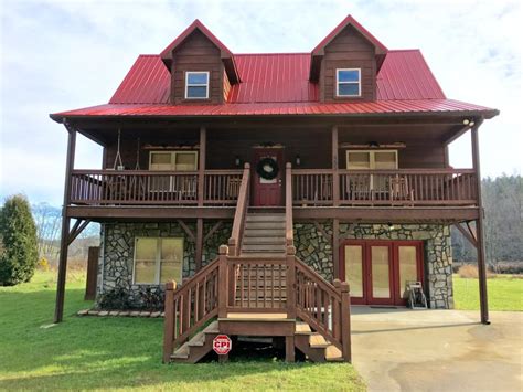 The 1,658 Square Feet single family home is a 4 beds, 2 baths property. . Boone rentals